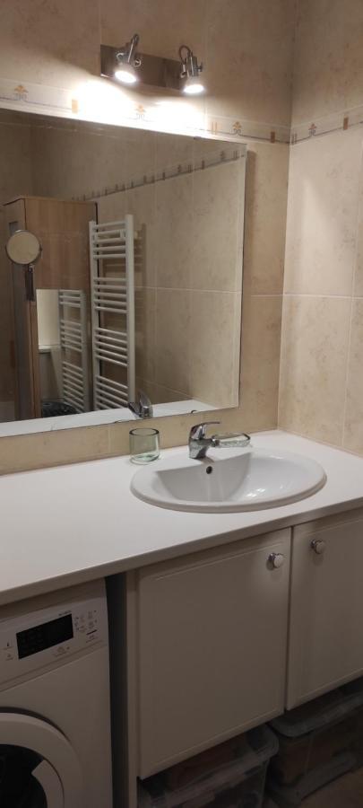 Appartement Avec Grande Terrasse A 15 Mn De La Mer Saint-Esteve  Bagian luar foto