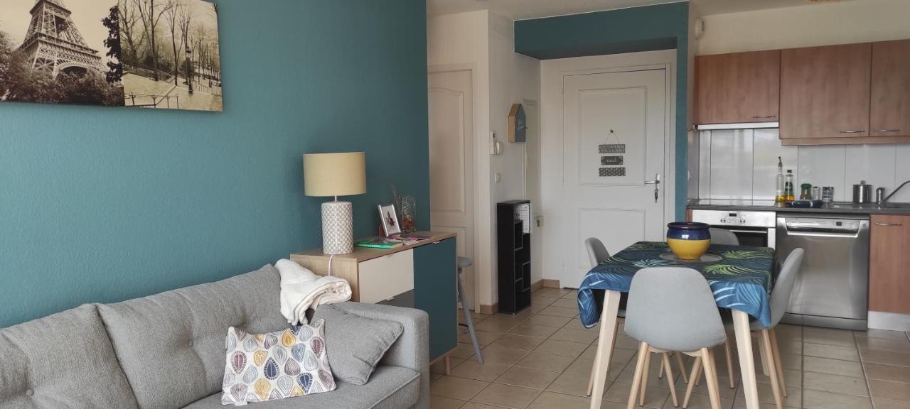 Appartement Avec Grande Terrasse A 15 Mn De La Mer Saint-Esteve  Bagian luar foto